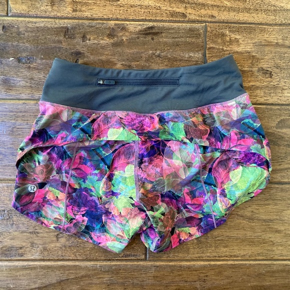Lululemon Speed Up LR Lined Short Vivid Floral Tone Multi Size 2 - Picture 2 of 10